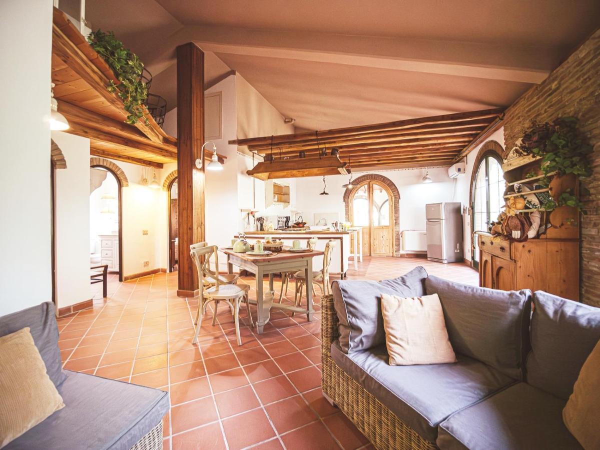 Ferienwohnung Relais Casale Il Poggetto - Olivo 1 By Zoom In Earth Cecina  Exterior foto