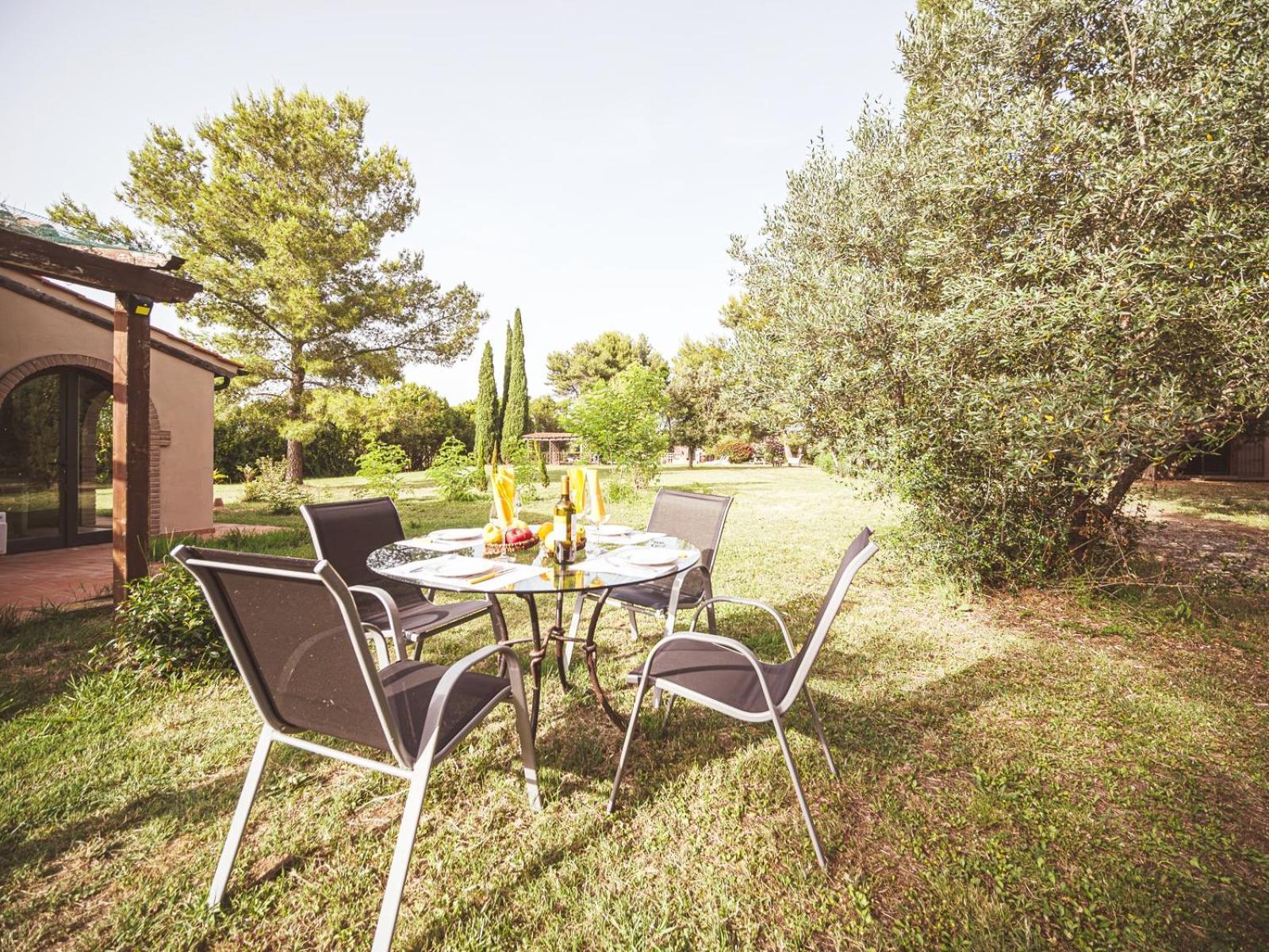 Ferienwohnung Relais Casale Il Poggetto - Olivo 1 By Zoom In Earth Cecina  Exterior foto